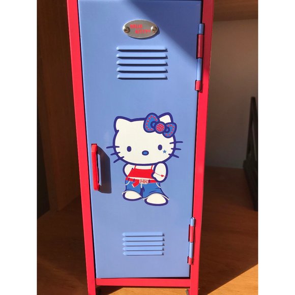 Hello Kitty Sanrio 2002 Mini Metal Locker Storage - Picture 2 of 14